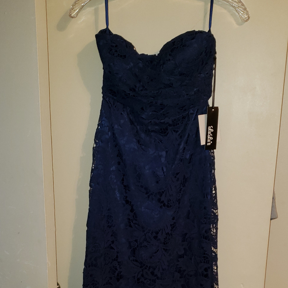GORGEOUS Lulu's Navy Blue Lace Strapless Gown